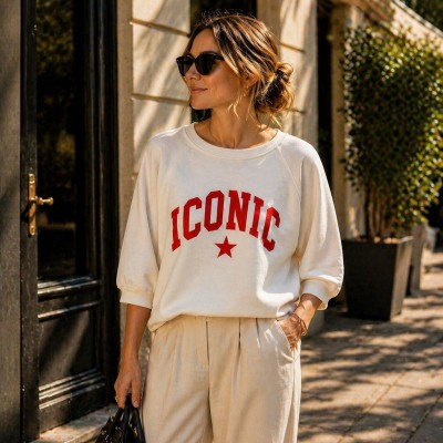 Iconic Sweatshirt White and Red Print