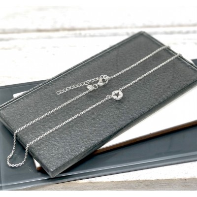 Single star cut out necklace