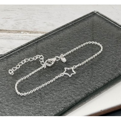 Sterling Silver single open star bracelet