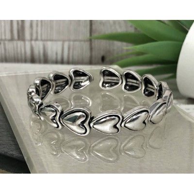  Flexible Chain Of Hearts Bangle