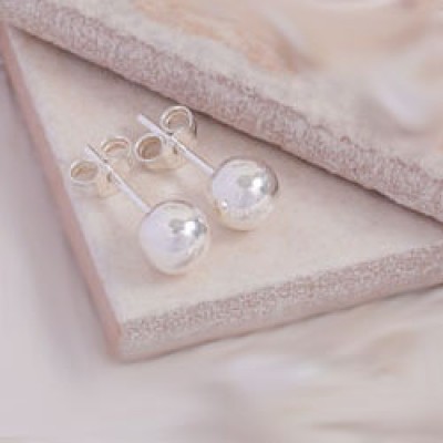 Ball stud earrings 5mm